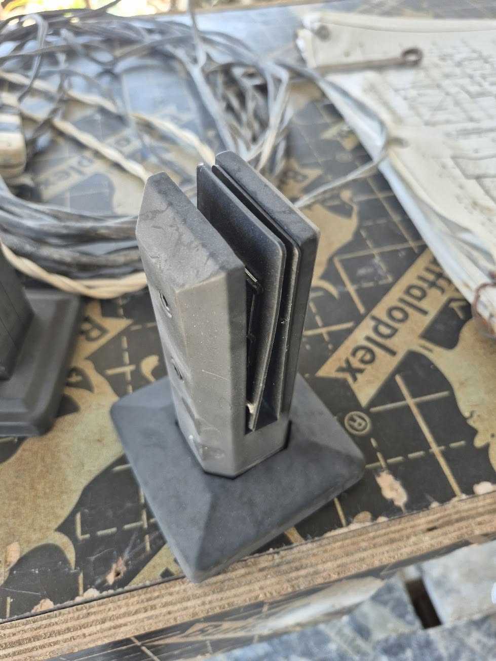SS 316 balustrade spigot sample after outdoor coastal exposure