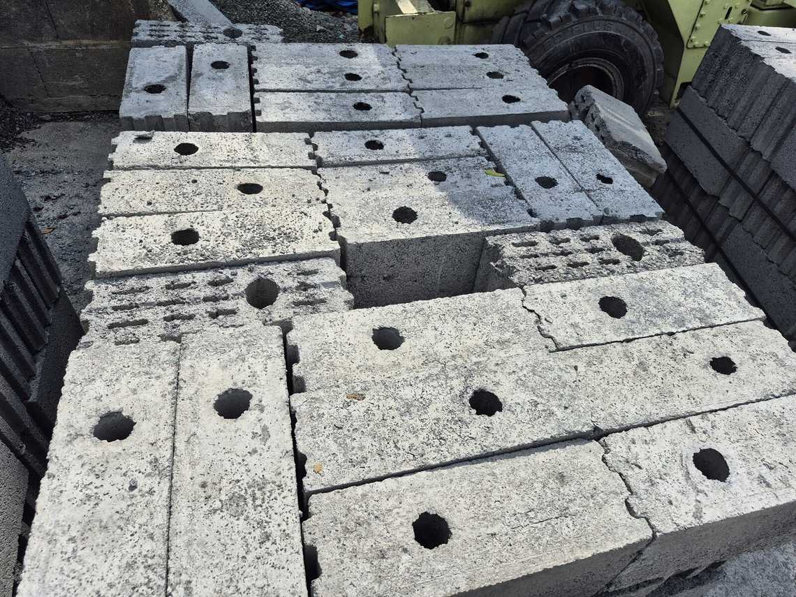 Werkhof blocks showing the dedicated circular reinforcing and grout cores